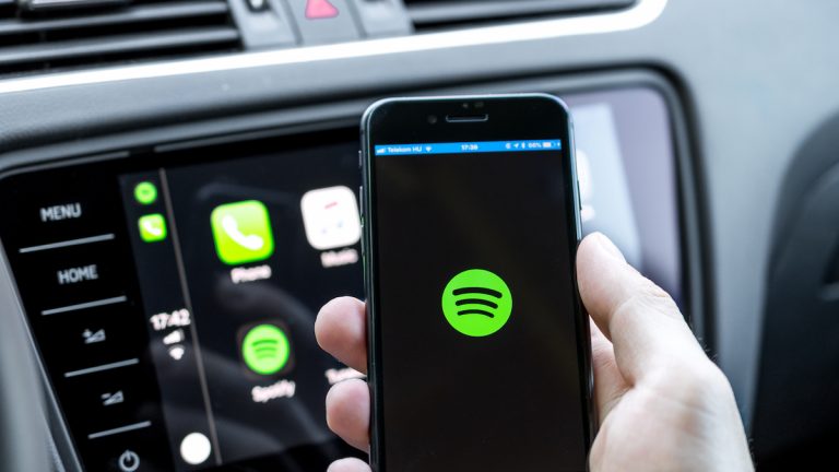 apple carplay spotify