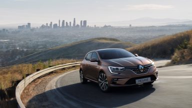 Renault Megane: il restyling porte in dote l'ibrido plug-in