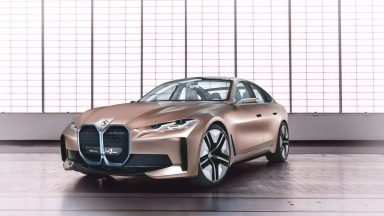 BMW Concept i4: la 4 porte elettrica in arrivo nel 2021