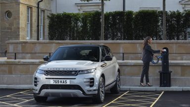 Range Rover Evoque: in arrivo la variante LWB a passo lungo