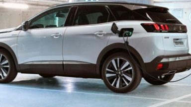 Peugeot 3008 Hybrid: 300 cv e quattro ruote motrici