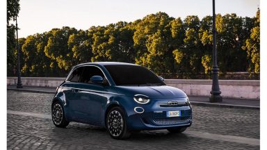 Fiat 500 elettrica: via agli ordini da 34.900 euro