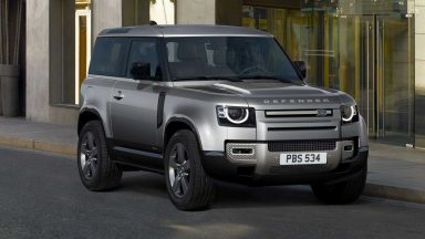 Land Rover Defender: anticipazioni sulla nuova variante 130