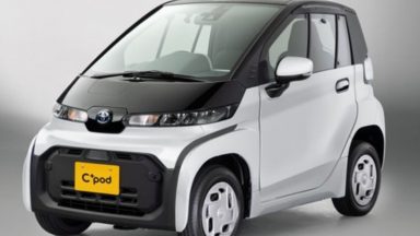 Toyota: ecco C+pod, l'auto elettrica per la giungla urbana