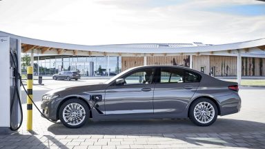 BMW i5: la nuova Serie 5 sarà anche a propulsione elettrica