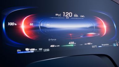 MBUX Hyperscreen per l'infotainment di Mercedes