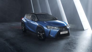 Lexus UX: la versione speciale Deep Sky in serie limitata