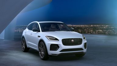 Jaguar E-Pace: la versione speciale R-Dynamic Black Edition