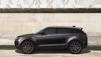 Range Rover Evoque: ecco le speciali Bronze Collection e HST