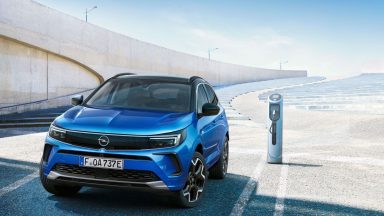 Opel Grandland: parte la prevendita della nuova SUV compatta