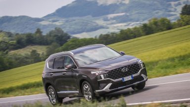 Nuova Hyundai Santa Fe: ecco la versione Plug-In Hybrid