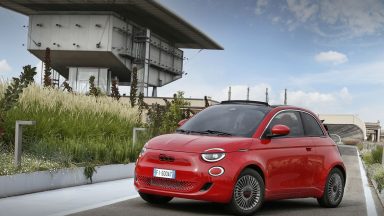 Nuova Fiat 500e: allo studio la versione sportiva di Abarth