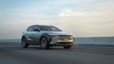 Nuova Toyota bZ4X: inedita SUV a propulsione elettrica