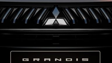 Mitsubishi Grandis: in arrivo la nuova SUV compatta ibrida