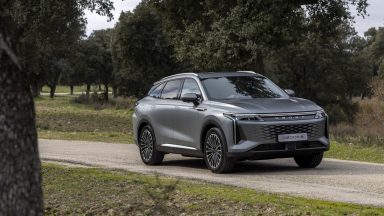 Omoda 9: in arrivo la SUV media a propulsione ibrida Plug-In